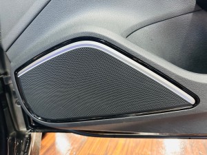 アウディ　AUDI BANG AND OLUFSEN バングアンドオルフセン　B&O カーオーディオ　スピーカー交換　音質改善　ツイーター　サブウーハー　ミッドレンジ  スコーカー　2インチ　3インチ　センタースピーカー　カーオーディオ専門店　名古屋のカーオーディオ　プロショップ　HOT WIRED