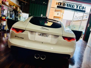 ジャガー jagua ftype fタイプ　メリディアン　ジャガー純正　ローバー純正　ランドローバー　純正メリディアン meridian スピーカー交換　音質向上　カーオーディオ　オーディオ　音質改善