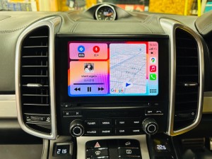 ポルシェ　純正ナビ　PCM PCM4 PCM5 PCM6 PCM7 後付け　ワイヤレス　CarPlay カープレイ　Android Auto ミラーリング　iPhone ワイヤレス　映像入力　AVインターフェース　AUX 外部入力　コーディング　マカン　カイエン　パラメーラ　992 991 997 996 スピーカー交換　センタースピーカー ブルメスター　BOSE Bang & Olufsen バングアンドオルフセン　Youtube 動画視聴　動画アプリ　名古屋　HOT WIRED ホットワイヤード