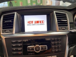 ベンツ　純正ナビ　後付け　CarPlay ワイヤレス　カープレイ　Android Auto ミラーリング　hdmi入力　映像入力　外部入力　aux　コーディング　iPhone iPhone16 google Youtube グーグルマップ　Yahoo!カーナビ　動画視聴　動画再生　ml350 benz ntg4.5 ntg5 ntg5.1 ntg5.0