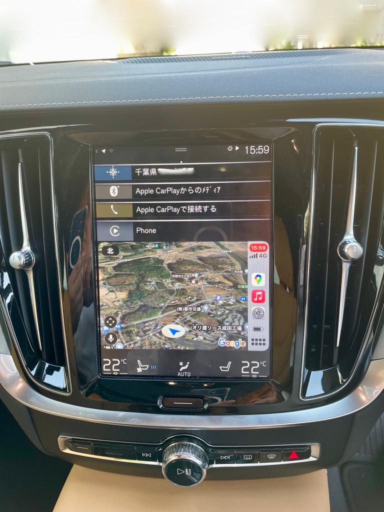 VOLVO純正ナビ センサス 有線接続のボルボ純正Apple CarPlayを無線化して、ワイヤレスミラーリングも可能にするデバイスのご紹介：ワイヤレスCarPlayドングル