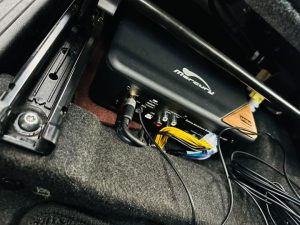 ジムニー　カーオーディオ　サブウーハー　パワードウーハー　アンプ内蔵ウーハー　dsp内蔵　Bluetooth dsp 3wayマルチ