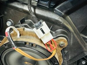 cx-5 cx-8 bose mazda 純正ボーズ　スピーカー交換　カーオーディオ　スピーカーセット　通販　diy プラグアンドプレイ plug and play ポン付け　カプラーオン　インナーバッフル　ツイーター　センタースピーカー　アップグレードキット　HOT WIRED ホットワイヤード　名古屋　ボーズサウンド　bose sound 純正bose　ce-165　Mercury Car Audio