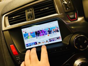 DS citroen ds5 ds4 ds8 ds7 ds9 シトロエン　純正ナビ　CarPlay カープレイ　denon デノン　パナソニック　ゴリラ　ナビ交換　スピーカー交換　サブウーハー　ツイーター　デッドニング　カーオーディオ　アンドロイドナビ　Android Auto　アンドロイド　Youtube 動画アプリ　動画視聴　グーグルマップ　純正デノン　バックカメラ　ワイヤレス　ブルーツース　Wi-Fi センタースピーカー fx-101 Mercury Car Audio ce-165 psa 音質向上　音質改善